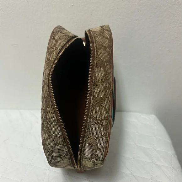 COACH Dempsey Boxy Cosmetic Case 20 Inches Signature Jacquard With Coach Patch - Picture 5 of 9